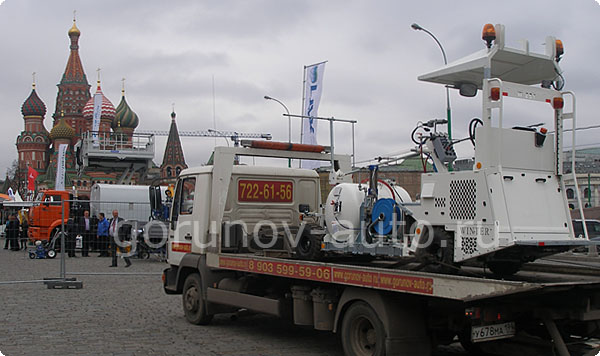Перевозка разметочной машины на эвакуаторе Горюнов-Авто